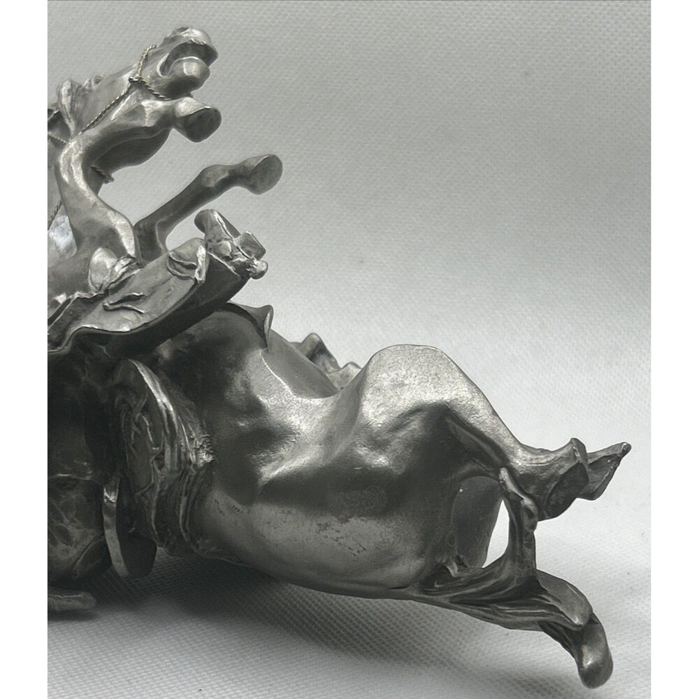 1983 CHILMARK ? Cheyenne inspired by Fredric Remington ? As Is No stand No Base - Picture 8 of 9